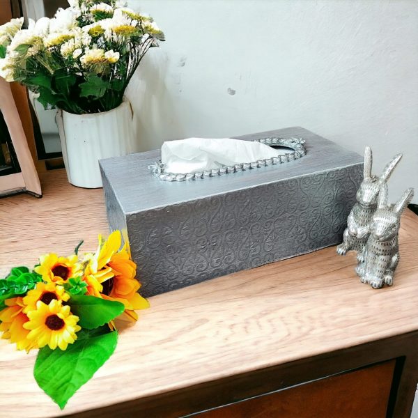 Tissue box