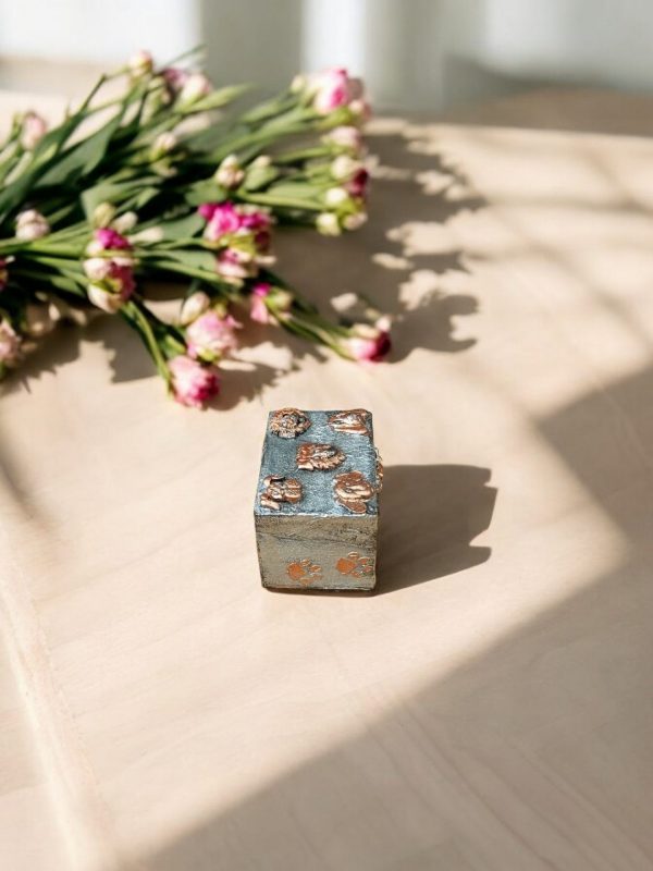 Wooden Box with 5 Puppy Decoration, Small Storage Box - Image 2