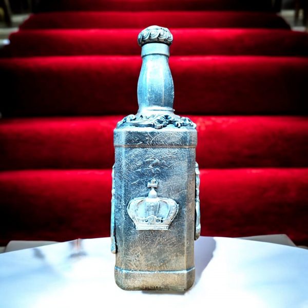 Elegant Silver-Decorated Jack Daniel's Bottle, 1000ml - Image 4