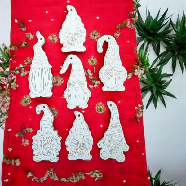 Set of 7 white gnomes ornaments