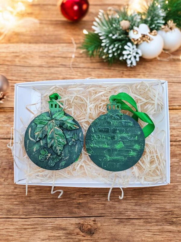 Handmade Oak Leaf Ornament-Nature-Inspired Green Leaf Decoration - Image 5