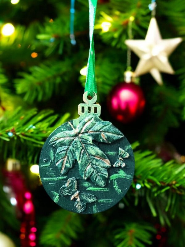 Handmade Oak Leaf Ornament-Nature-Inspired Green Leaf Decoration