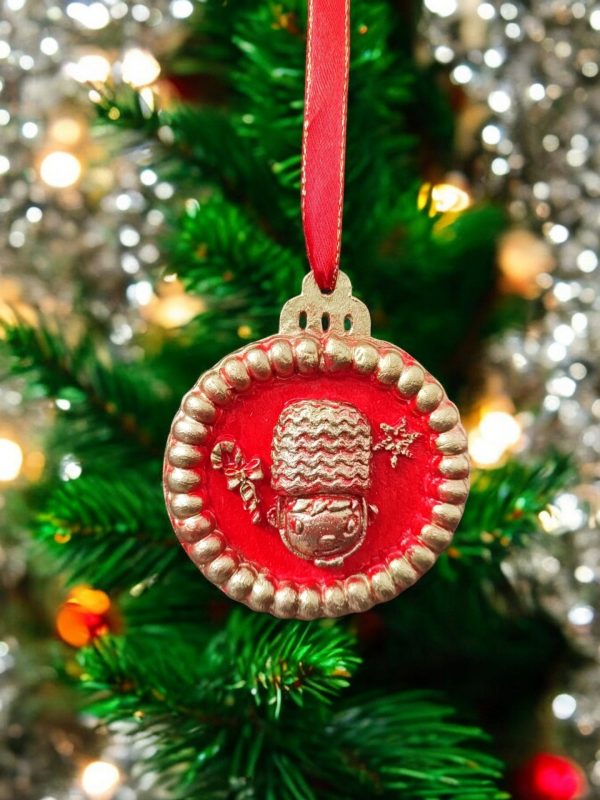 British-themed Christmas Baubles. Royal Guard London Taxi