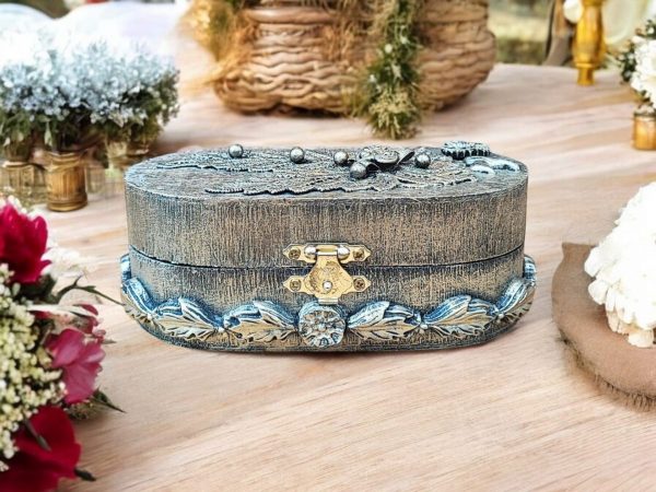 Handcrafted Antique-Style Decorative Oval Trinket Box - Image 6