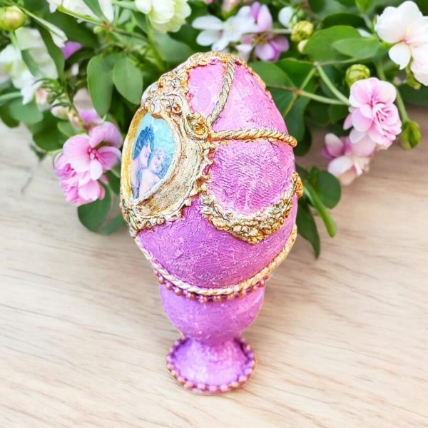 Handcrafted Pink Decorative Egg with Romantic Victorian Design - Image 2