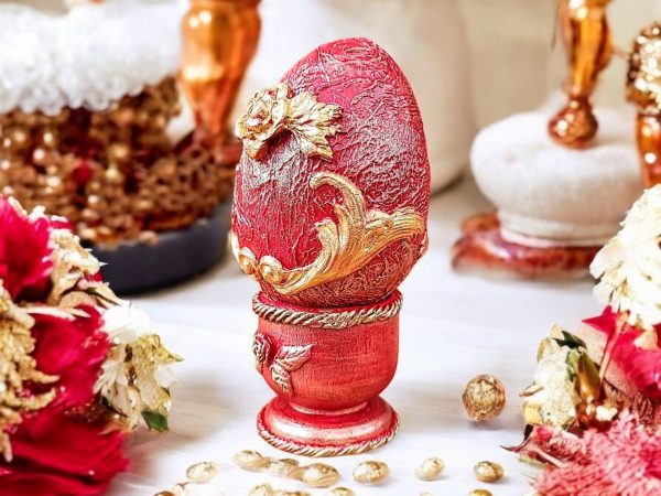 Handcrafted Red and Gold Decorative Egg with Floral Detailing - Image 2