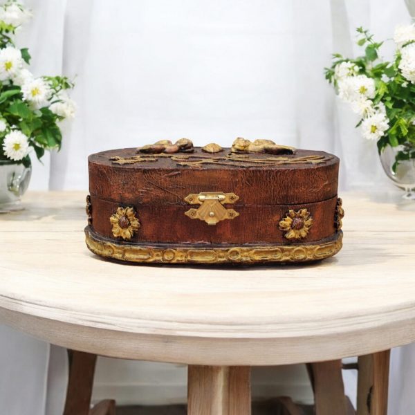 Handcrafted Vintage Style Decorative Oval Trinket Box - Image 3
