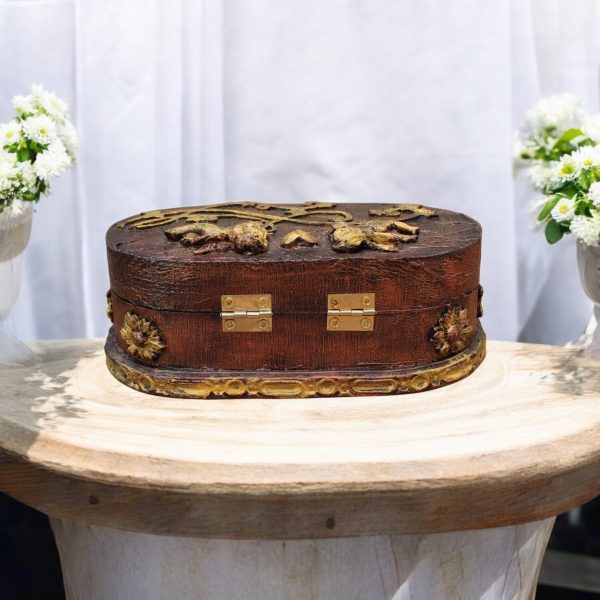 Handcrafted Vintage Style Decorative Oval Trinket Box - Image 4